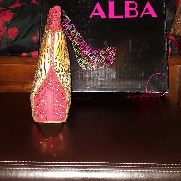 Ankle boots - Picture 2 of 2